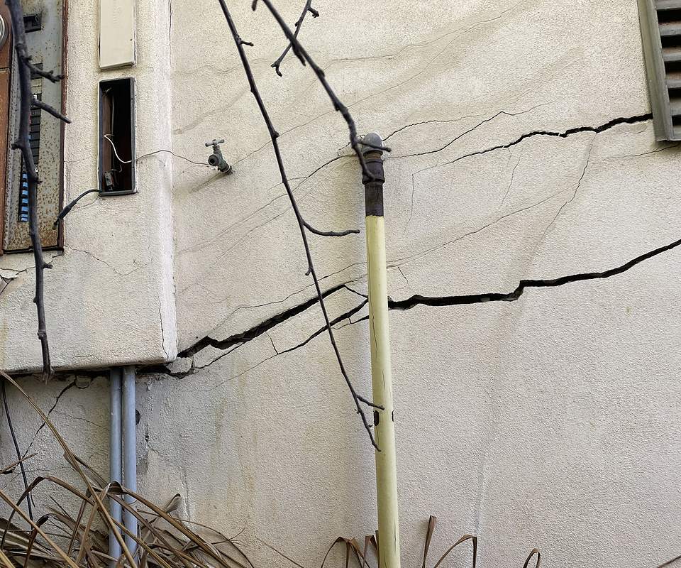 Stucco Cracking in Foundation Repair